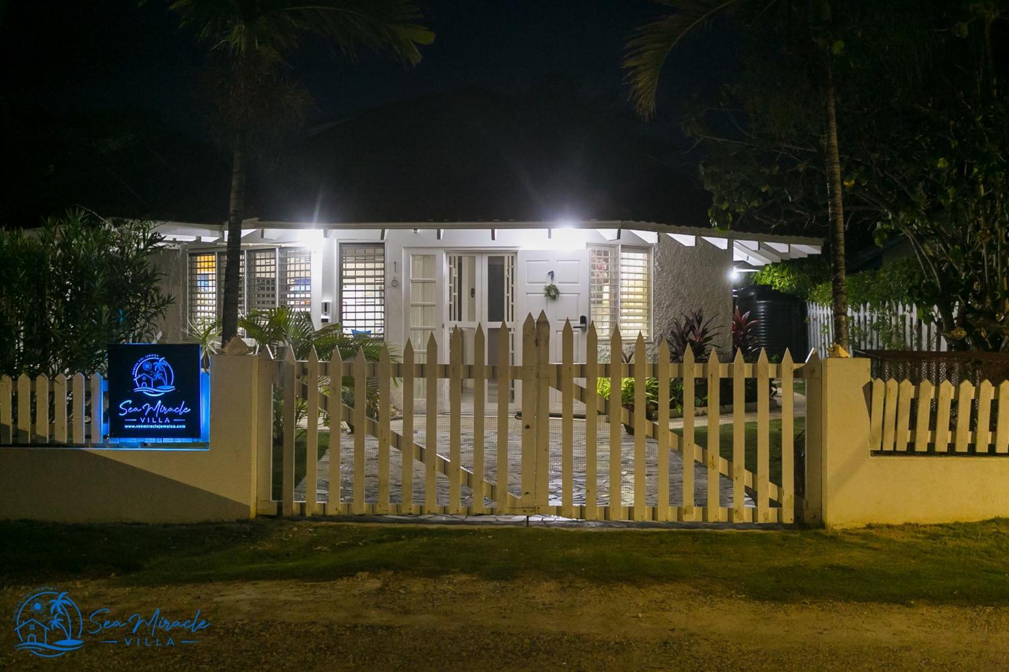 Sea Miracle Villa/Beach Cottage Silver Sands Luaran gambar